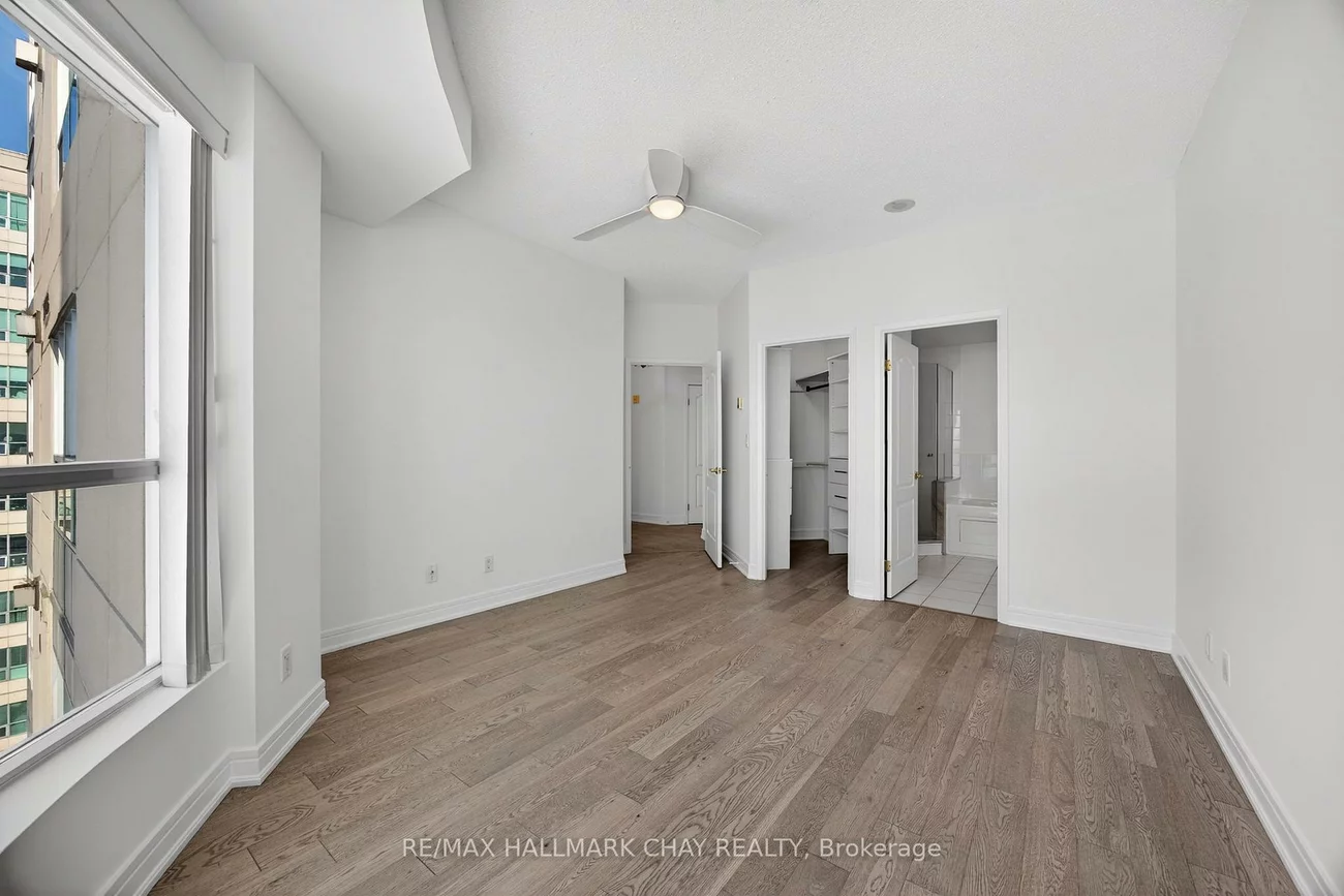 2, Toronto, City Centre, Barrie