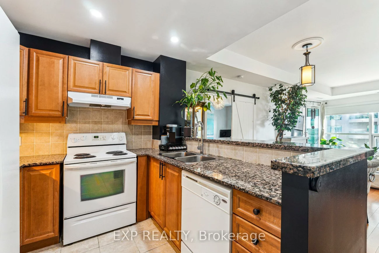 6, Toronto, City Centre, Barrie