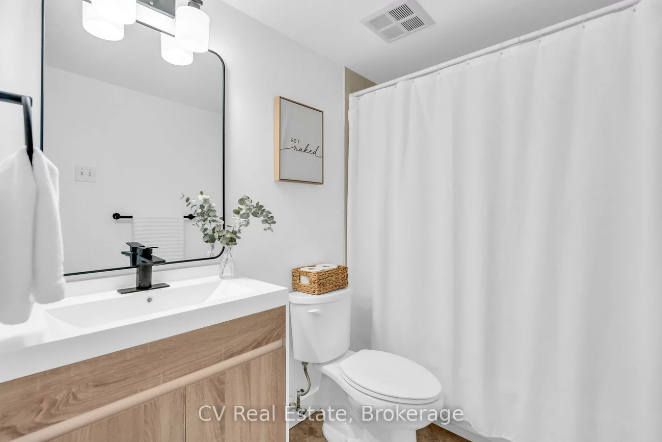 75, Ellen, City Centre, Barrie