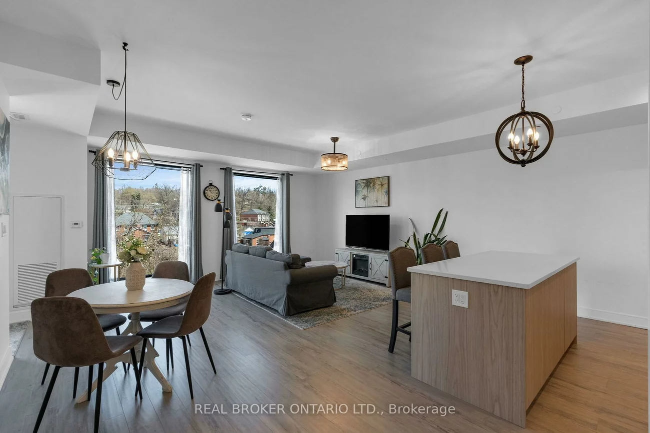 185, Dunlop, Lakeshore, Barrie