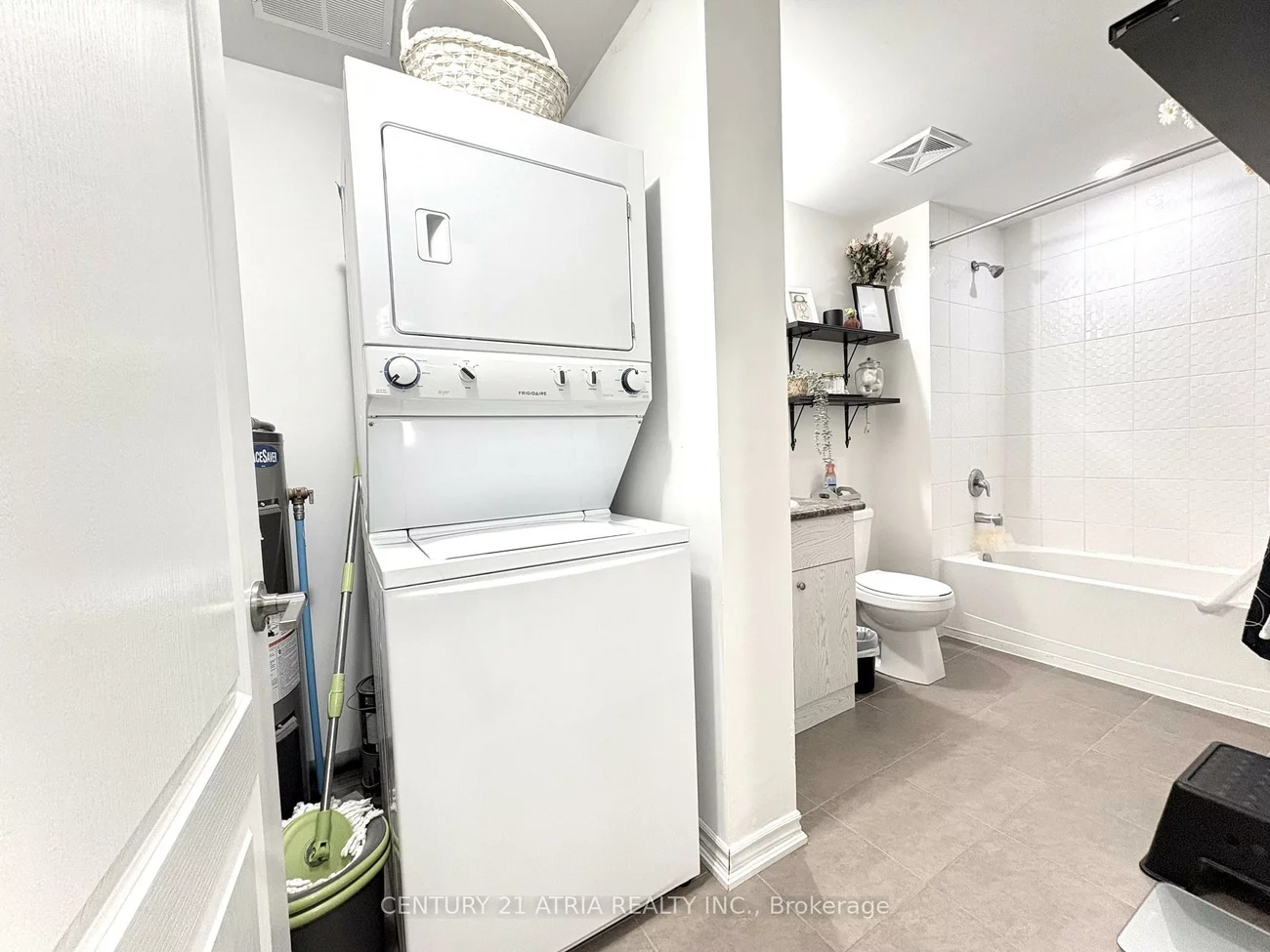 720, Yonge, Painswick South, Barrie