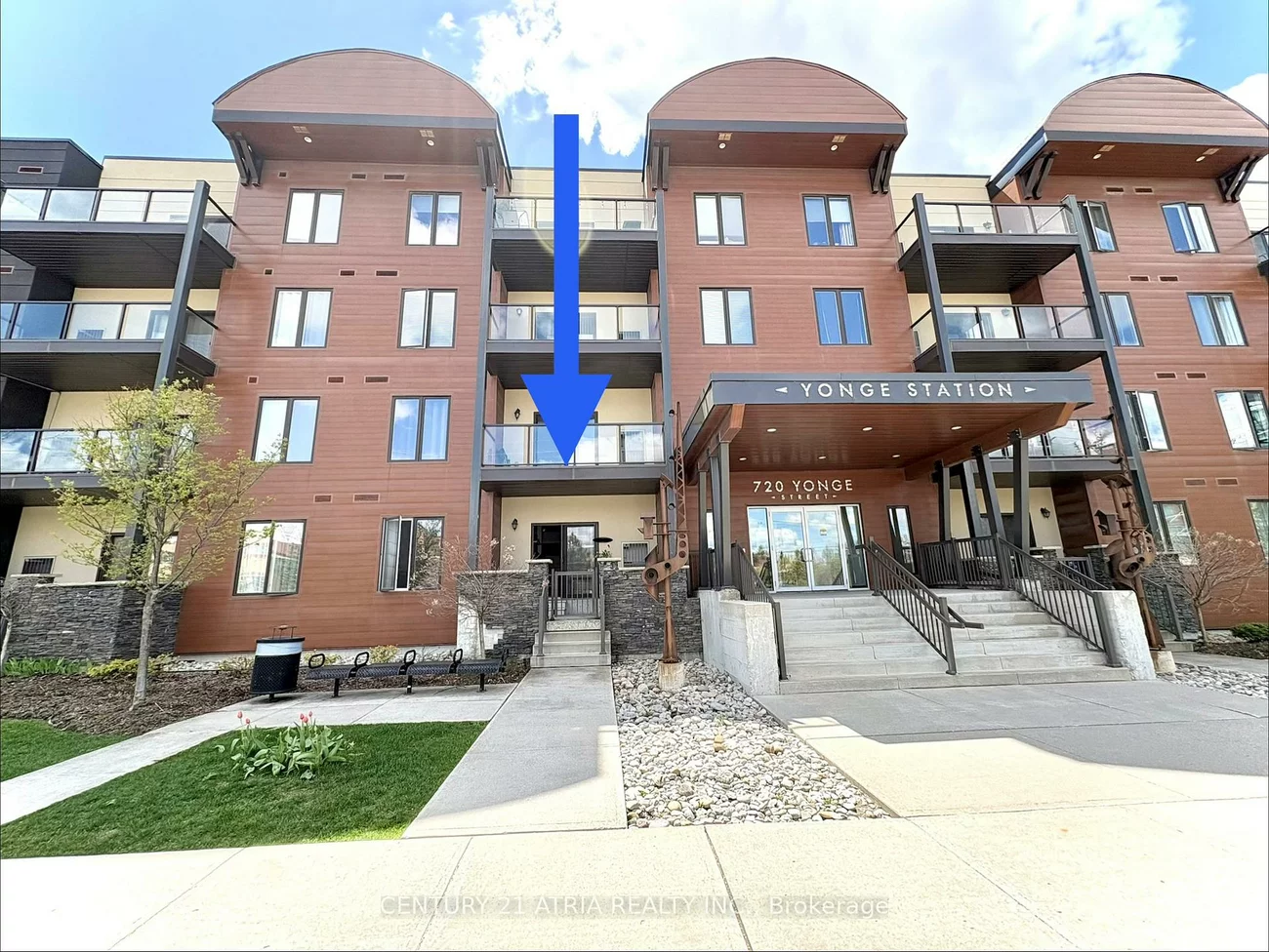 720, Yonge, Painswick South, Barrie