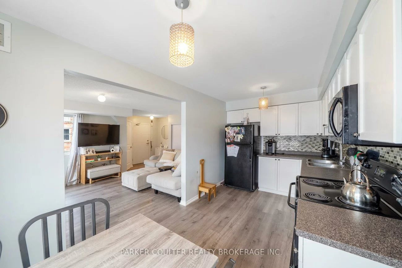 17, Cheltenham, Georgian Drive, Barrie