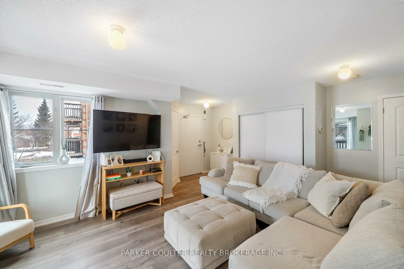 17, Cheltenham, Georgian Drive, Barrie