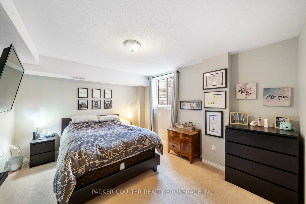 17, Cheltenham, Georgian Drive, Barrie