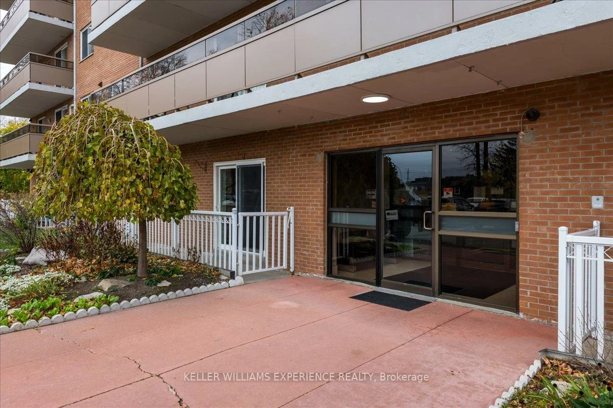 414, Blake, Codrington, Barrie