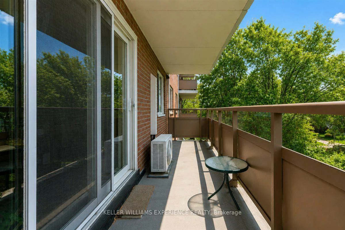 414, Blake, Codrington, Barrie