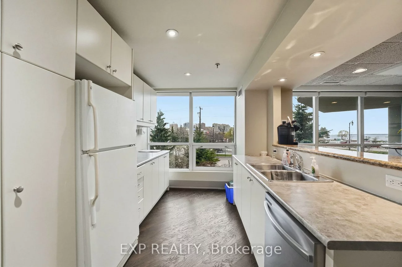 2, Toronto, City Centre, Barrie