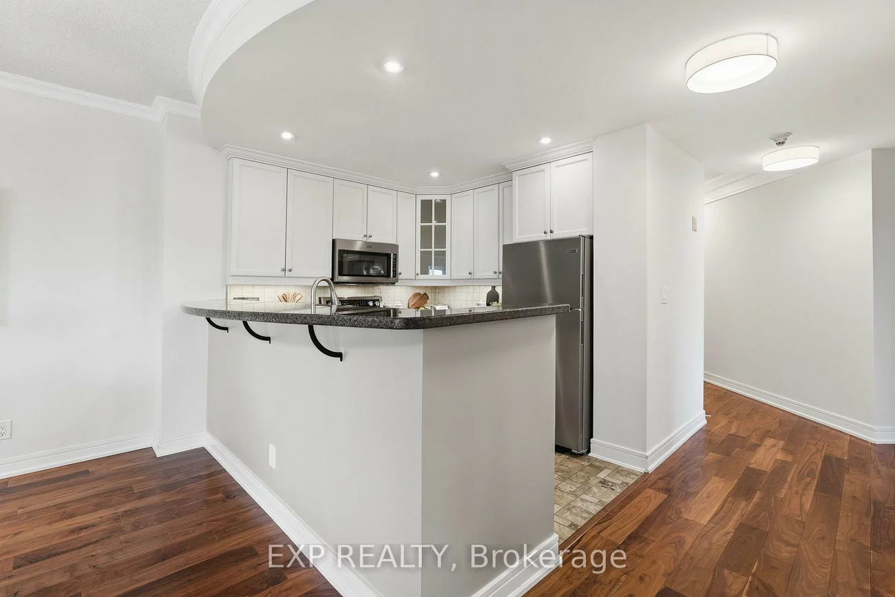 2, Toronto, City Centre, Barrie