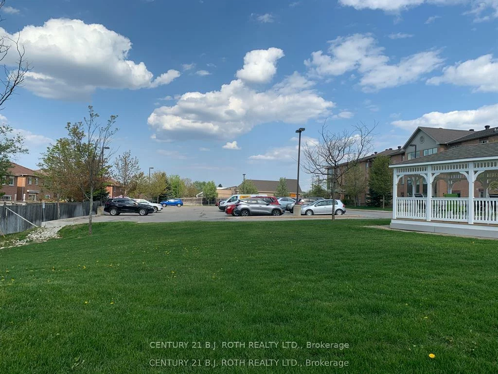 500, Mapleview, Holly, Barrie
