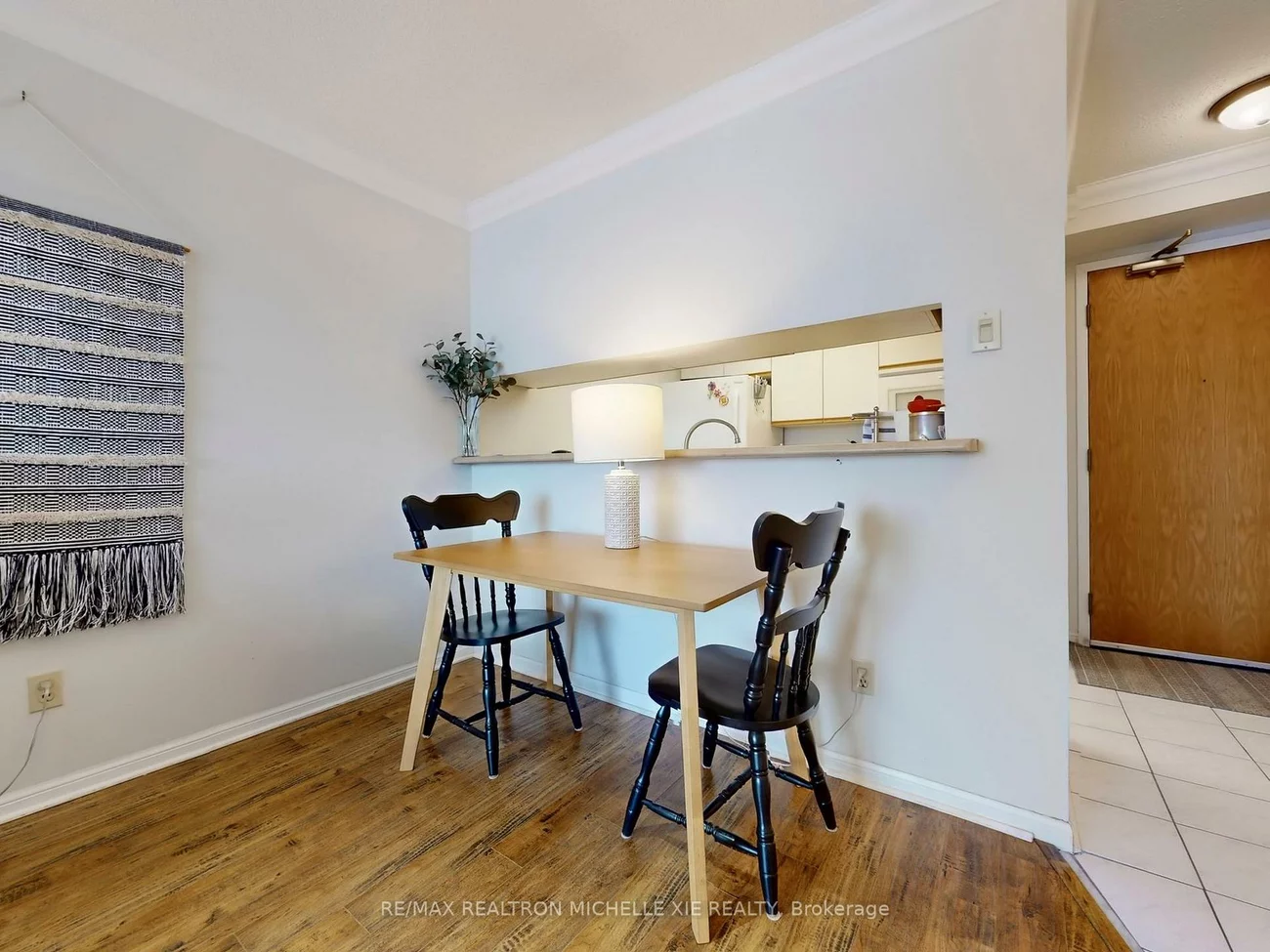 75, Ellen, City Centre, Barrie