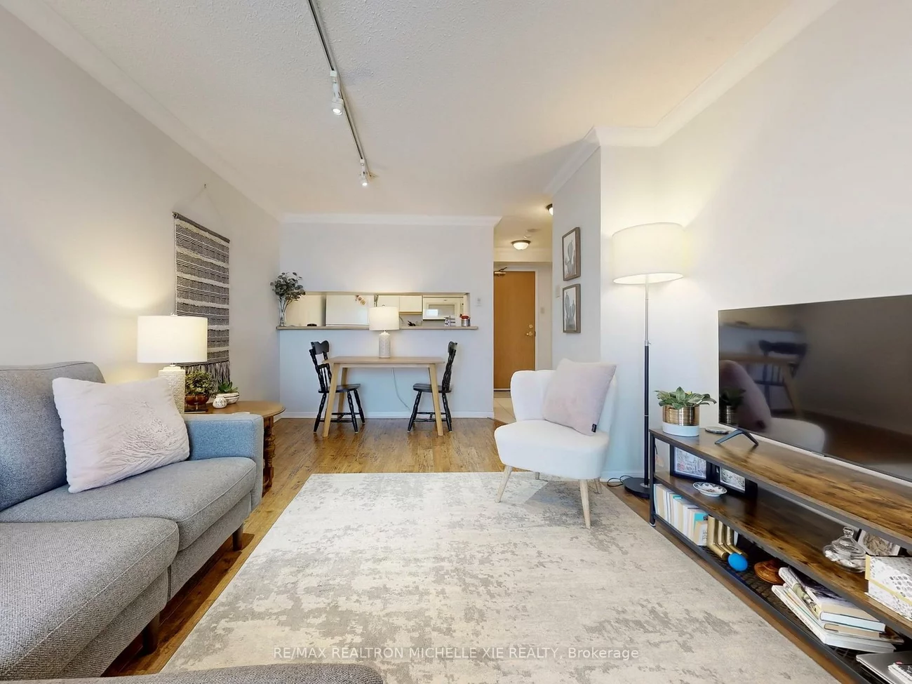 75, Ellen, City Centre, Barrie