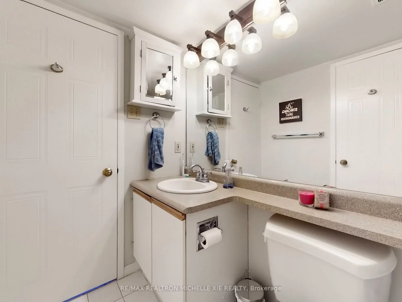 75, Ellen, City Centre, Barrie