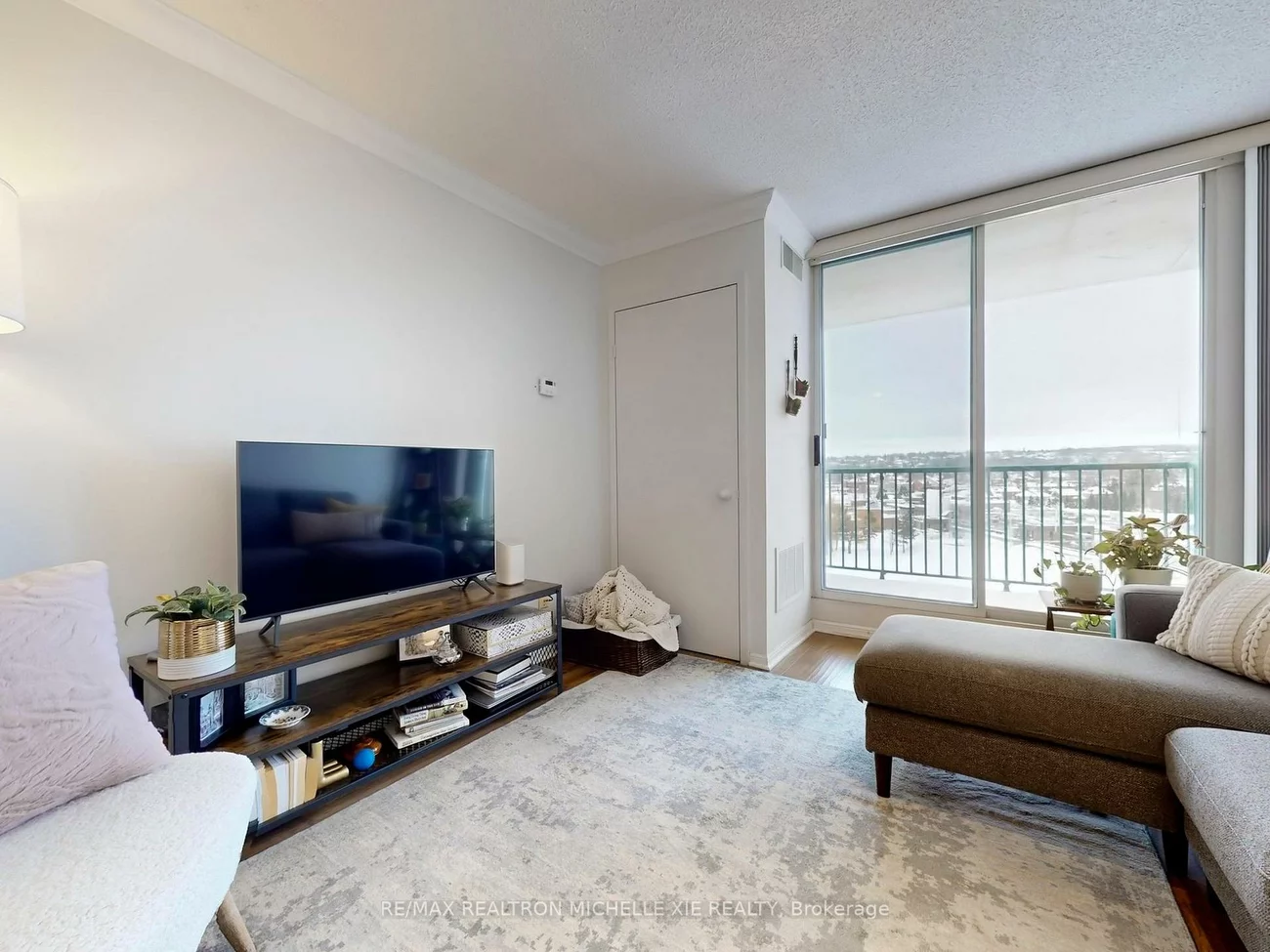 75, Ellen, City Centre, Barrie