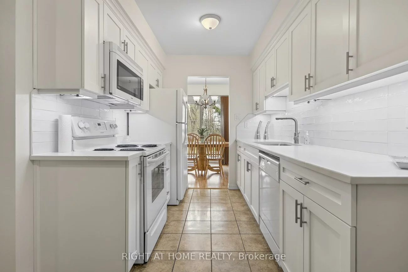 2, BERNICK, Grove East, Barrie