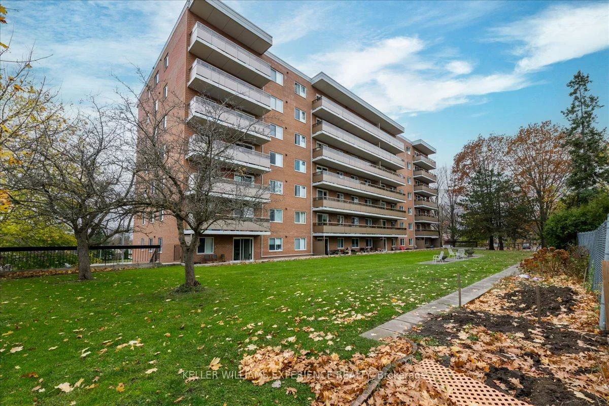 414, Blake, Codrington, Barrie