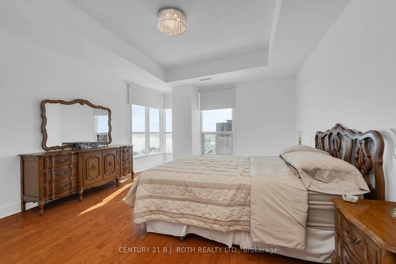 2, Toronto, City Centre, Barrie