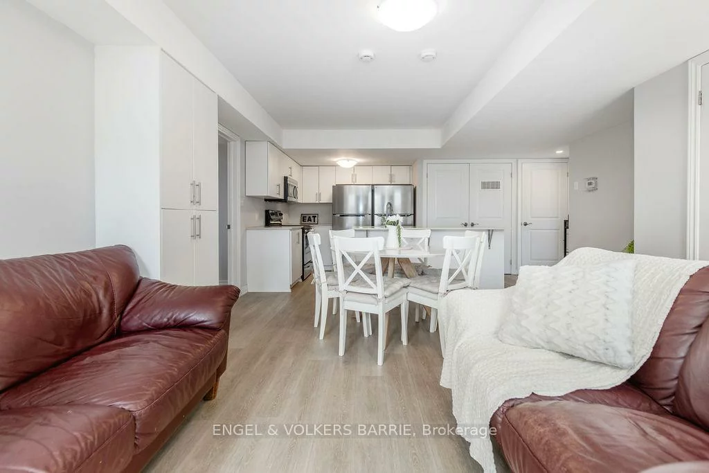 242, Penetanguishene, Georgian Drive, Barrie