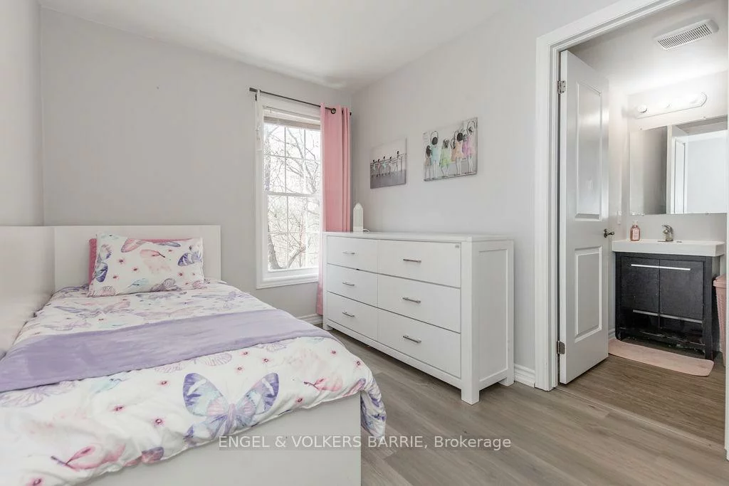 242, Penetanguishene, Georgian Drive, Barrie