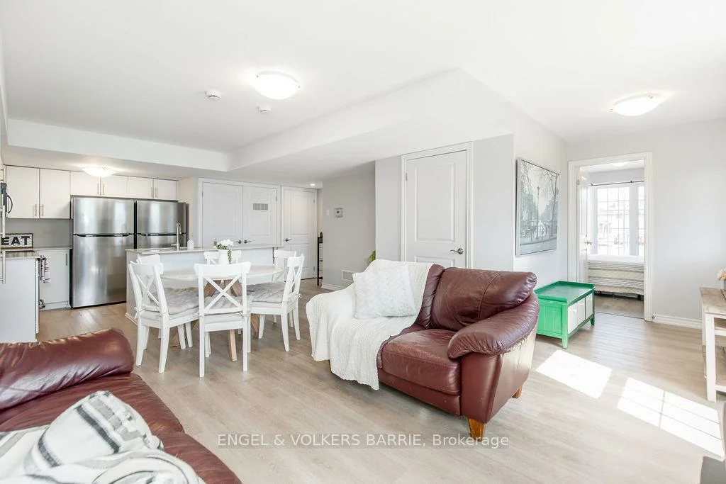 242, Penetanguishene, Georgian Drive, Barrie