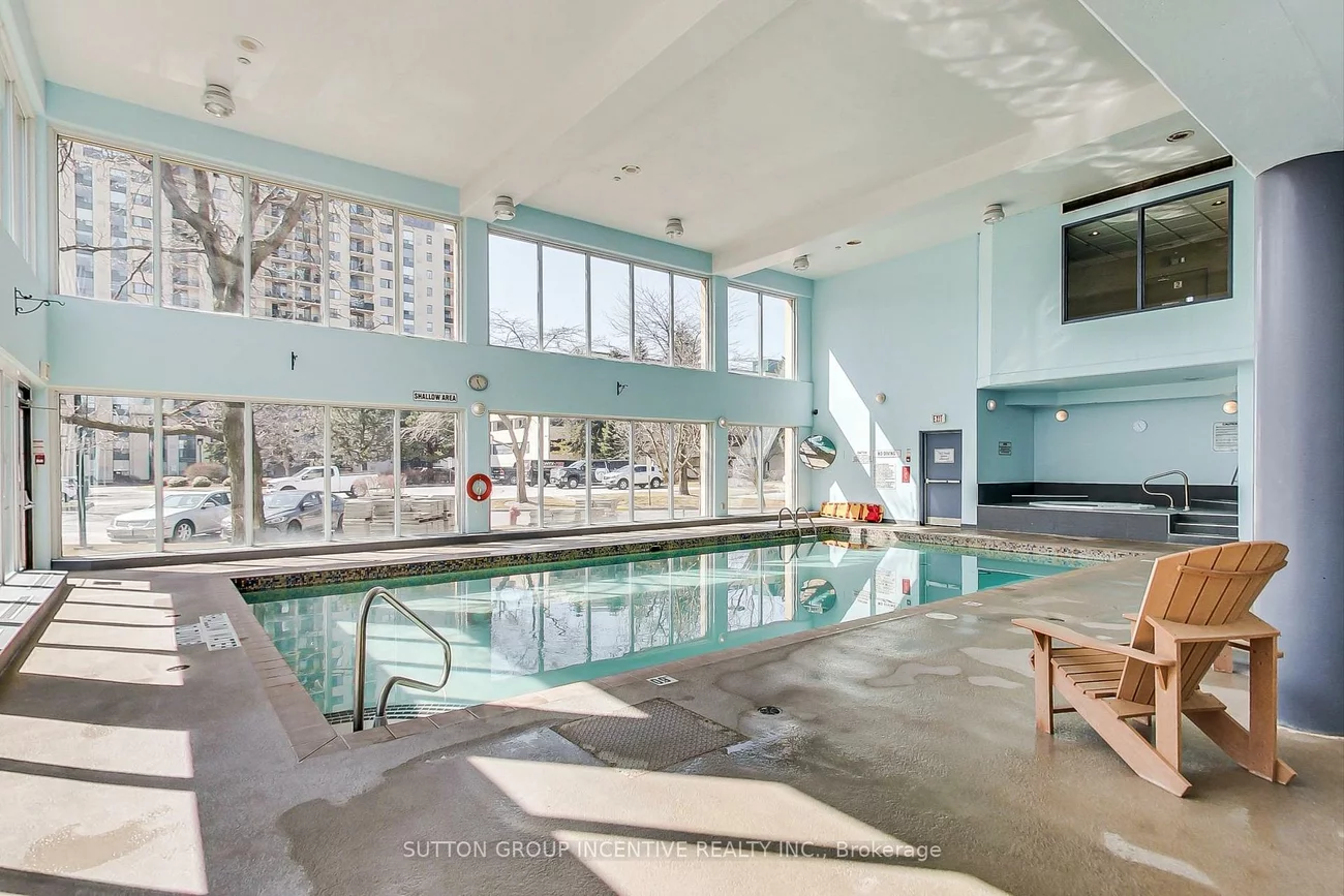 65, Ellen, City Centre, Barrie