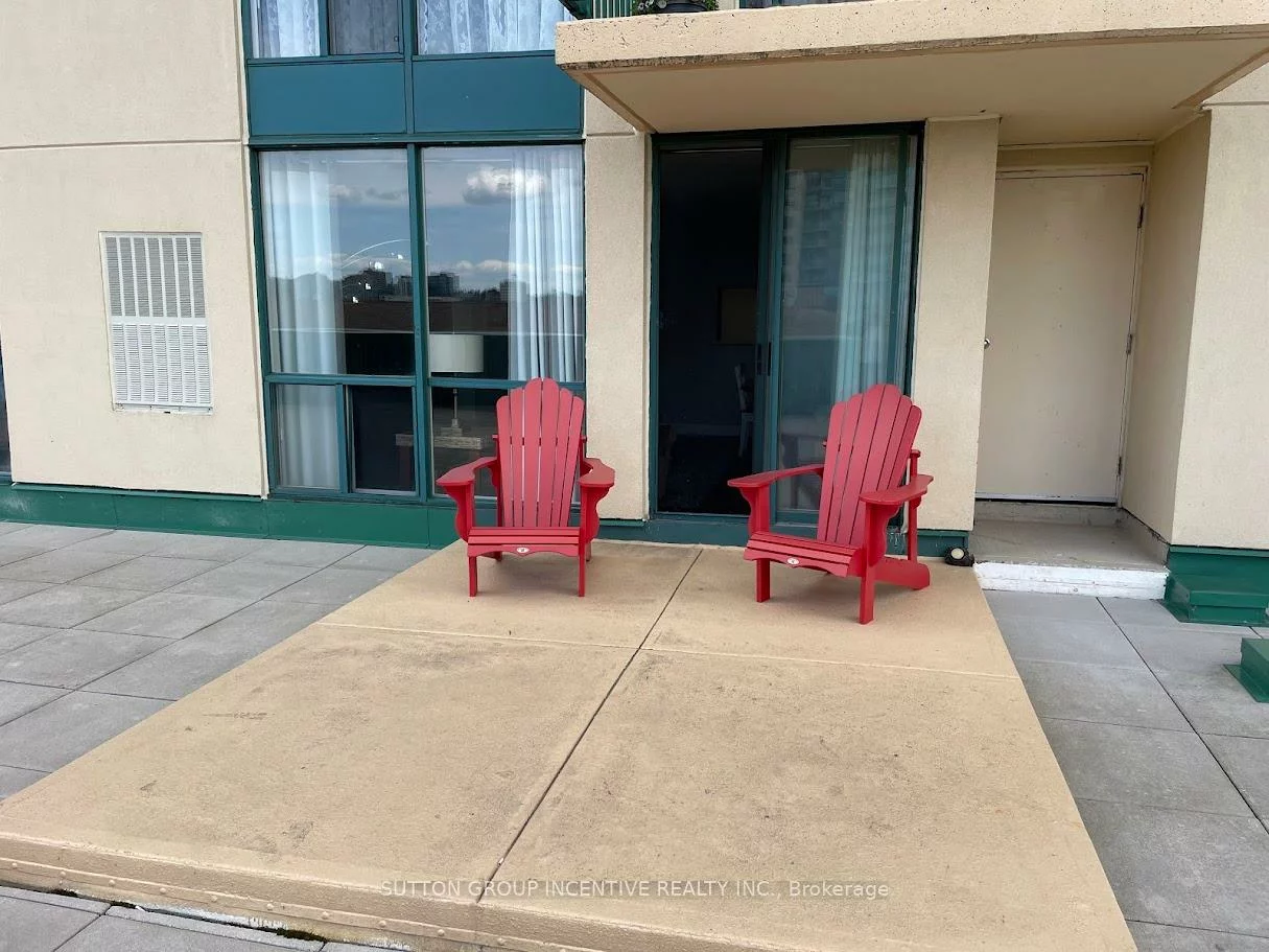 65, Ellen, City Centre, Barrie