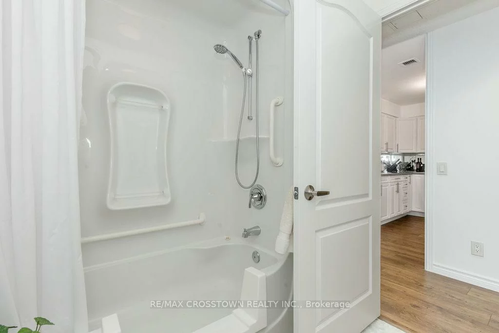 74, Ross, Queen's Park, Barrie