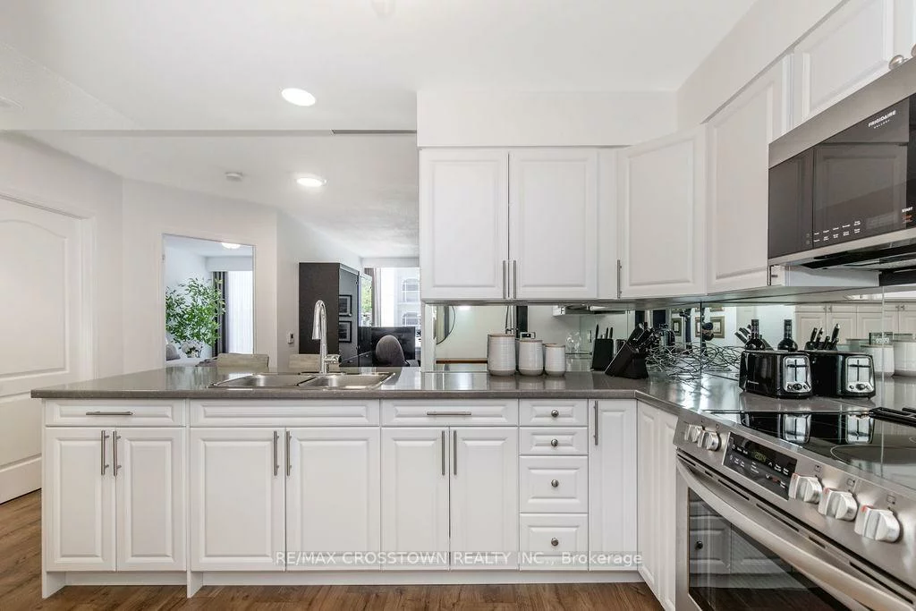 74, Ross, Queen's Park, Barrie