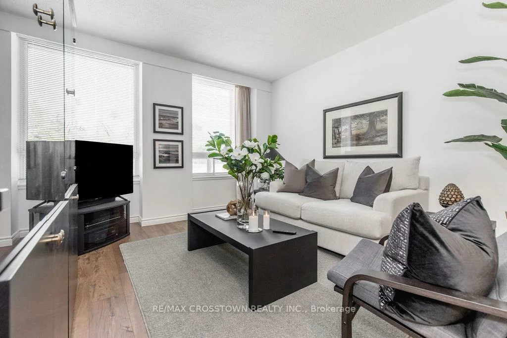 74, Ross, Queen's Park, Barrie