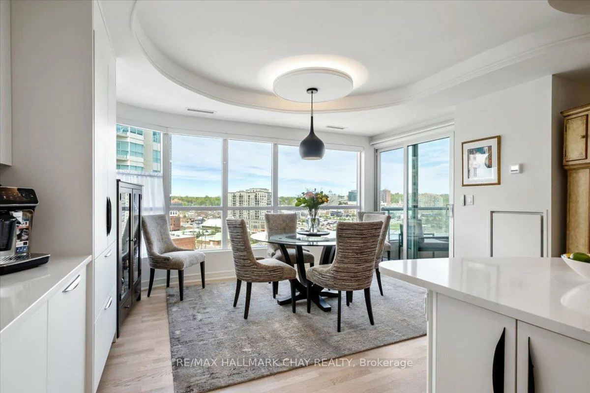 2, Toronto, City Centre, Barrie