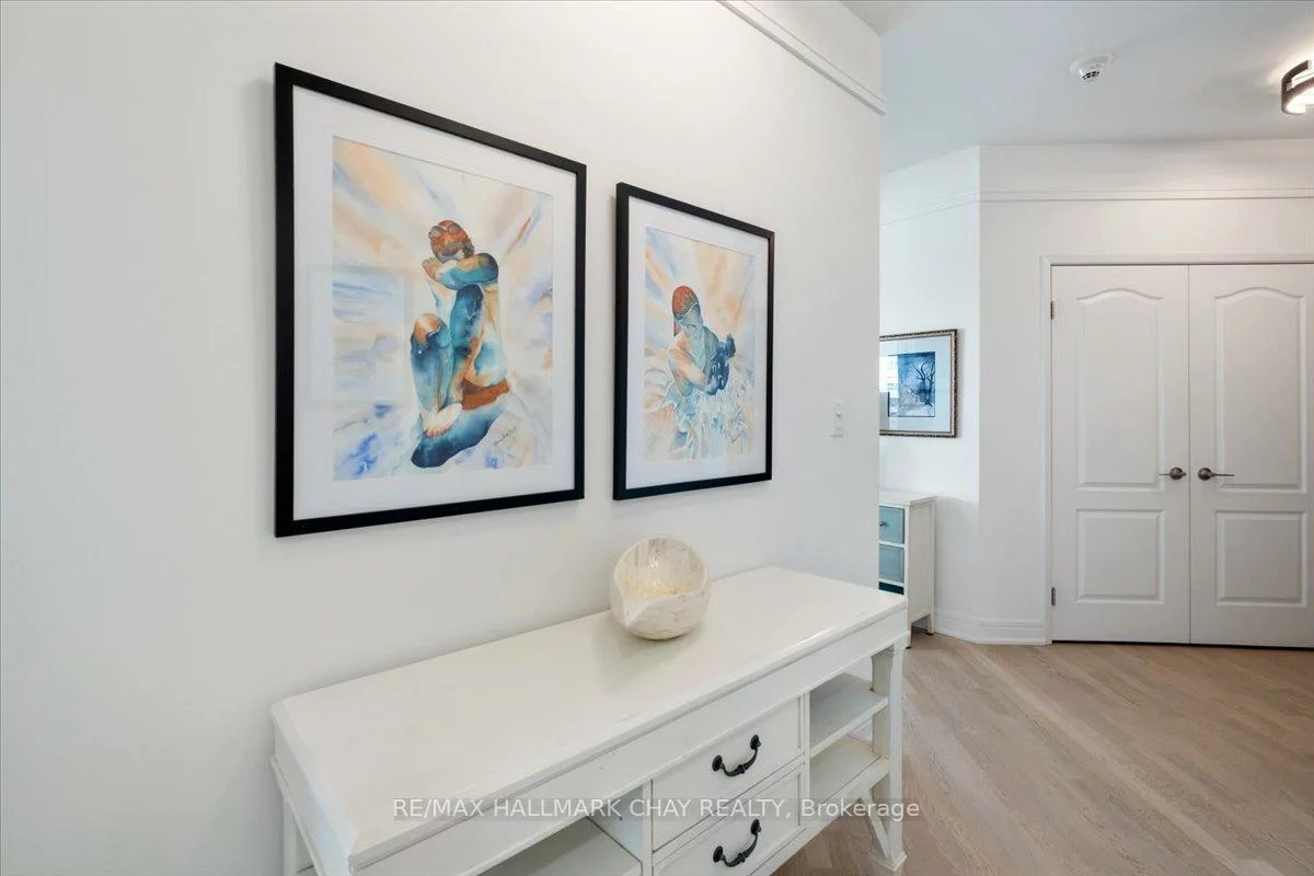 2, Toronto, City Centre, Barrie
