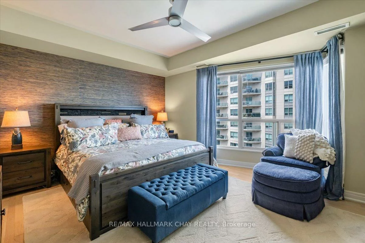 2, Toronto, City Centre, Barrie