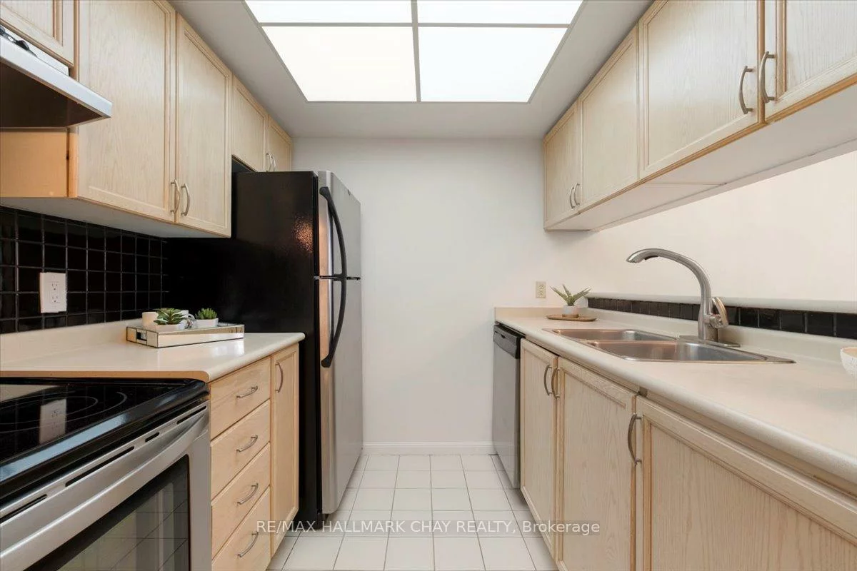 75, Ellen, Lakeshore, Barrie