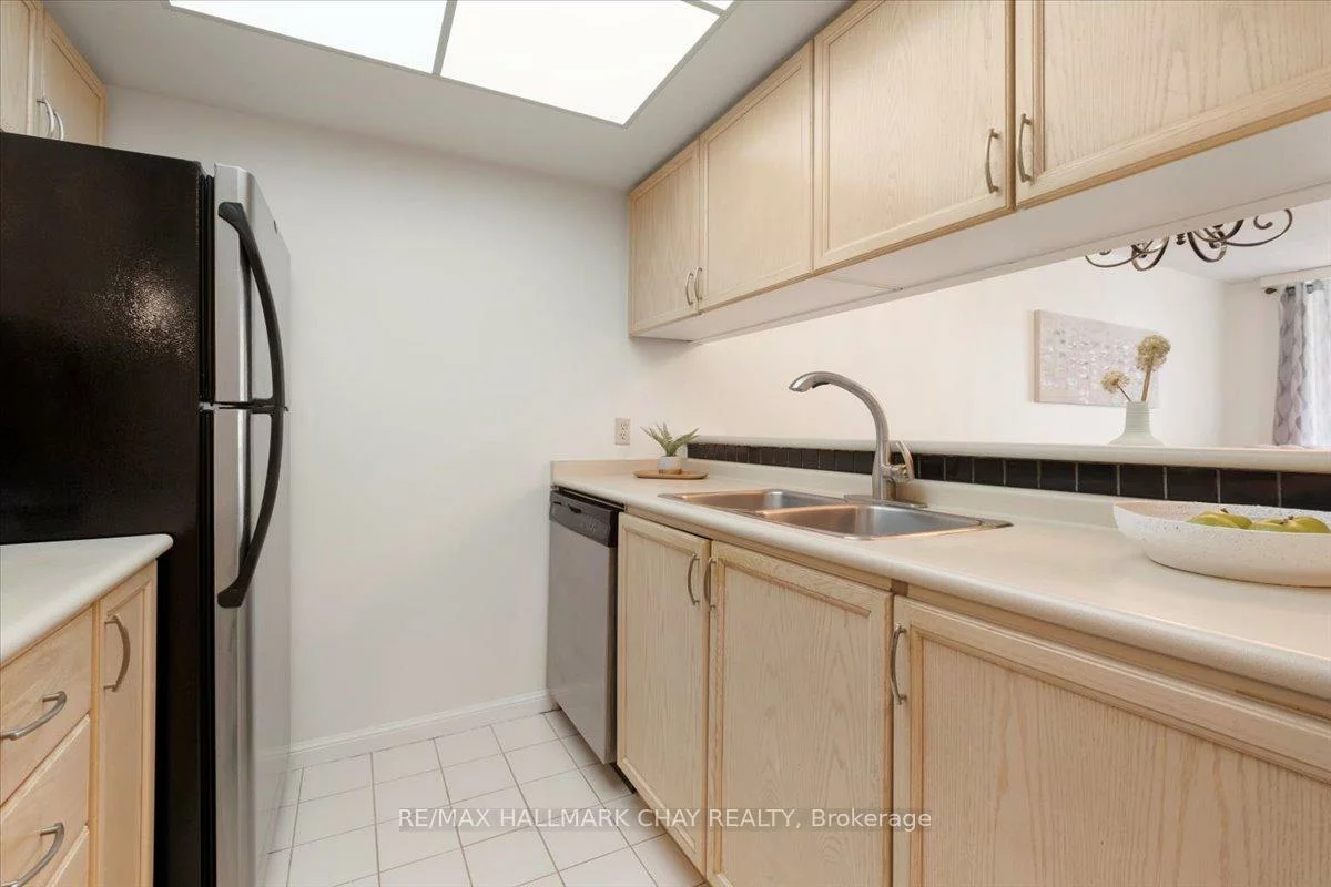 75, Ellen, Lakeshore, Barrie
