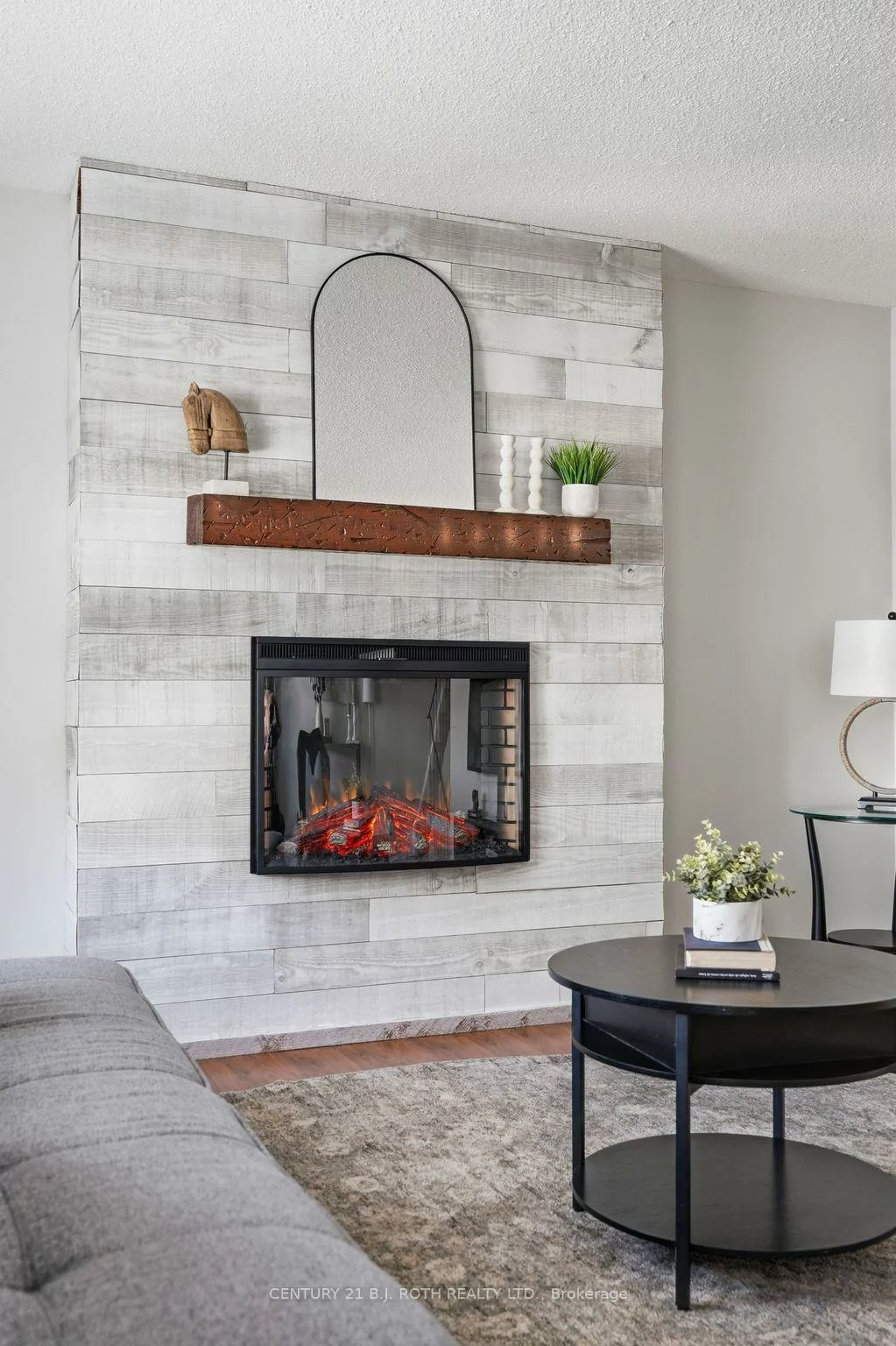 237, Steel, Codrington, Barrie