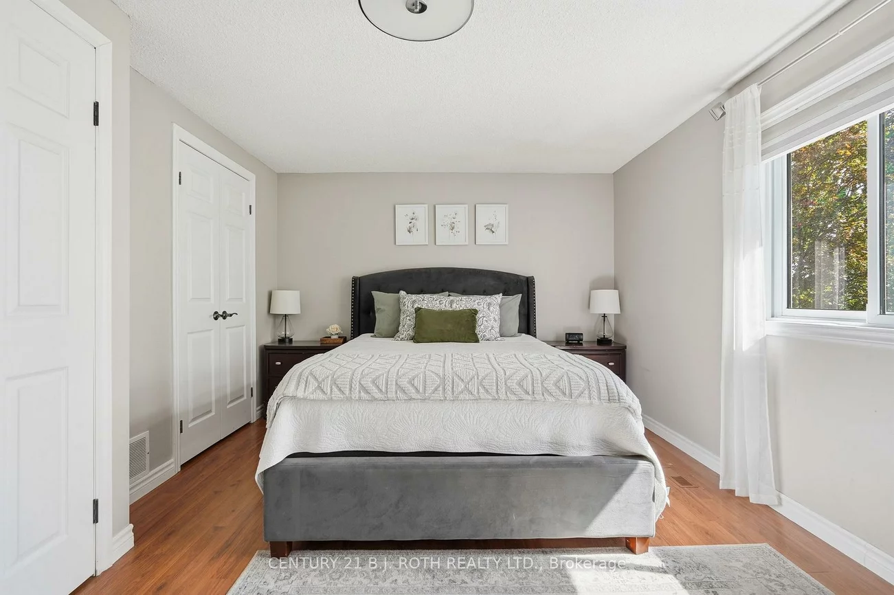 237, Steel, Codrington, Barrie