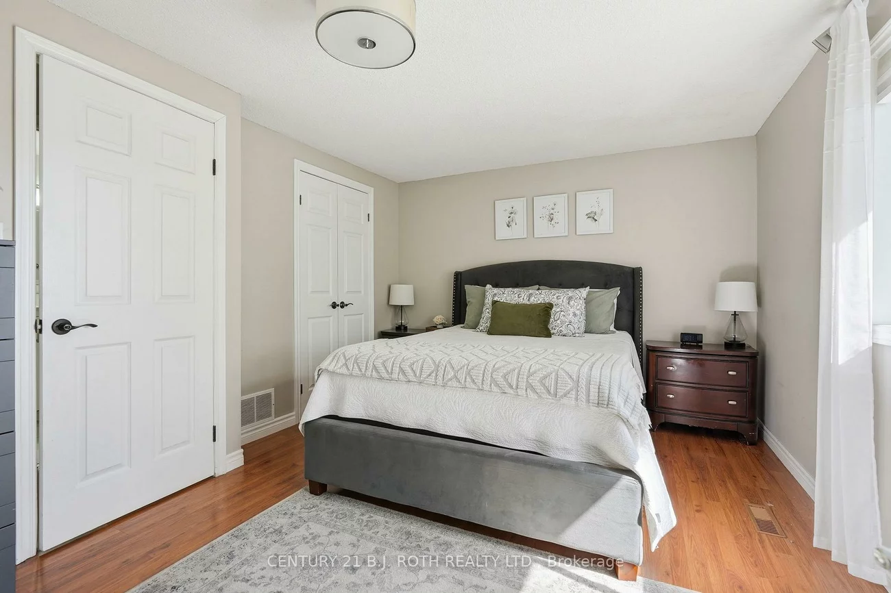 237, Steel, Codrington, Barrie