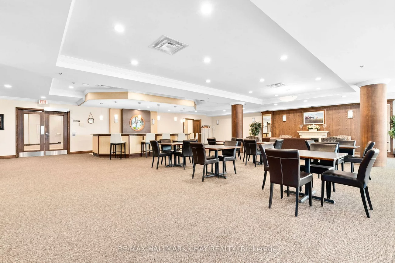 37, Ellen, City Centre, Barrie