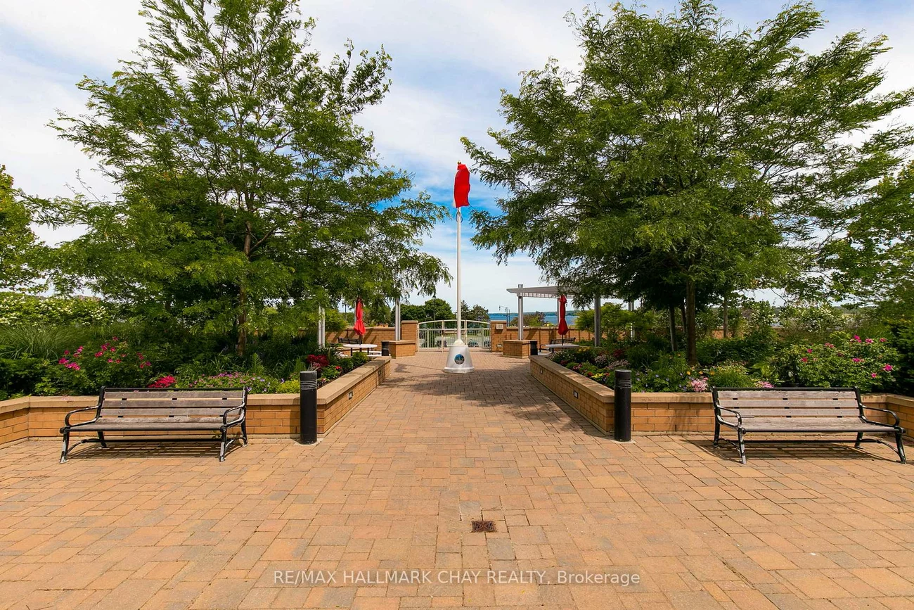 37, Ellen, City Centre, Barrie