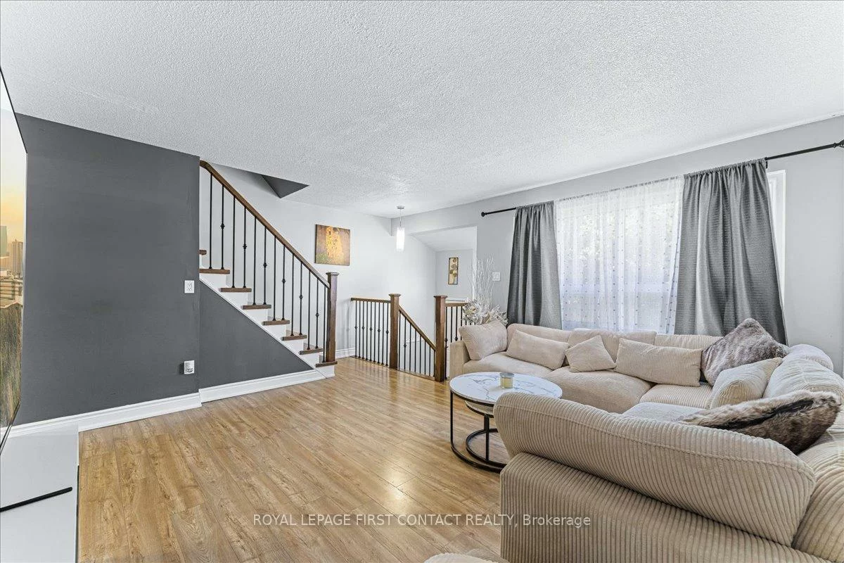 63, Ferris, Cundles East, Barrie