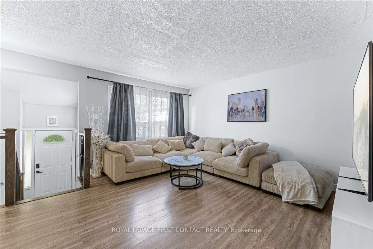 63, Ferris, Cundles East, Barrie