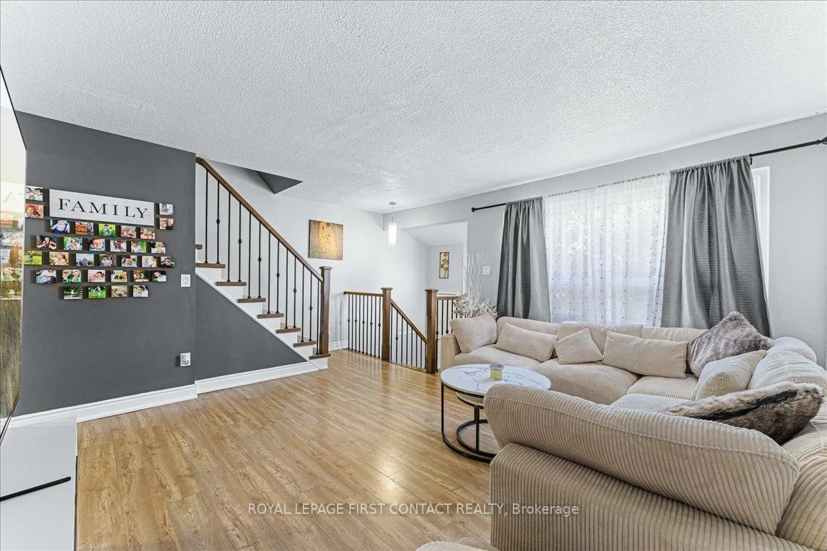63, Ferris, Cundles East, Barrie