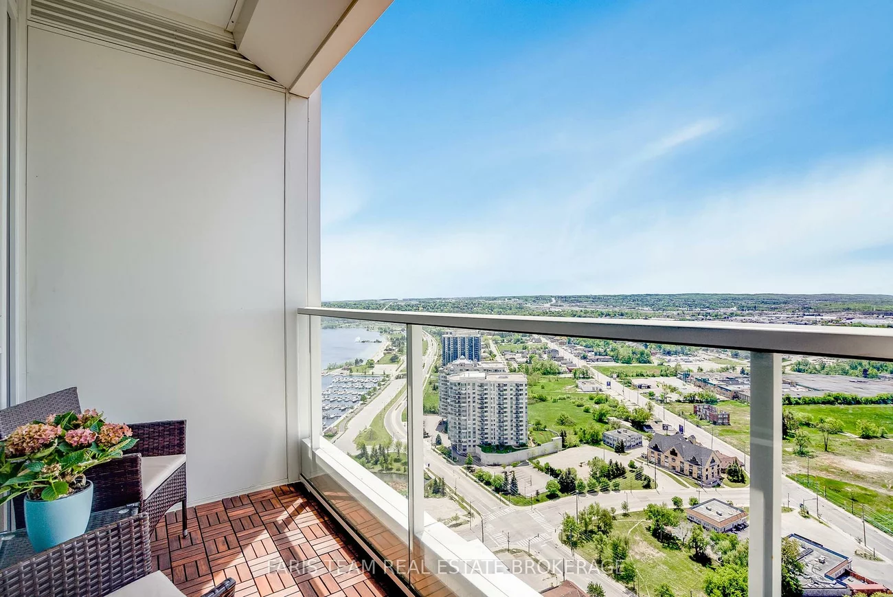 39, Mary, City Centre, Barrie