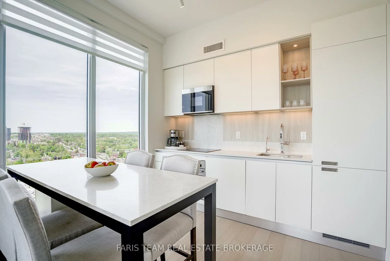 39, Mary, City Centre, Barrie