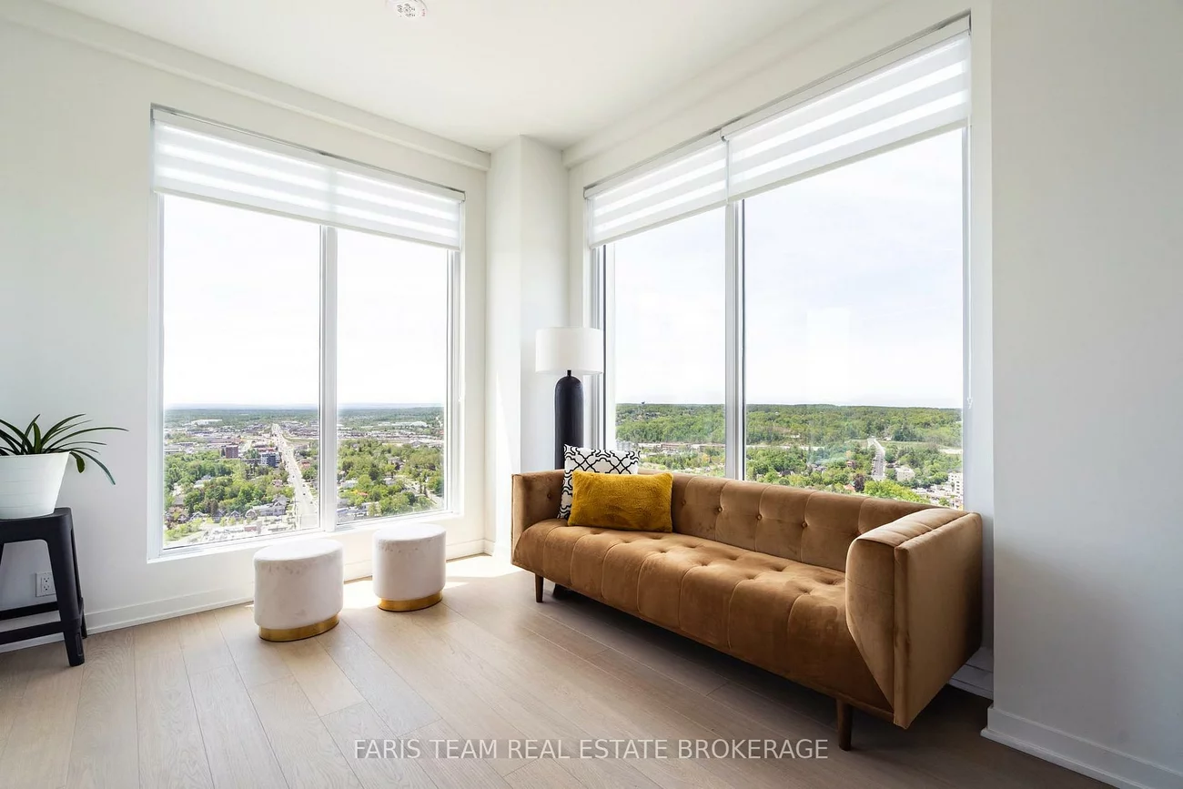 39, Mary, City Centre, Barrie