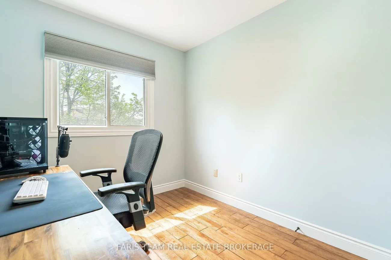 165, Kozlov, West Bayfield, Barrie