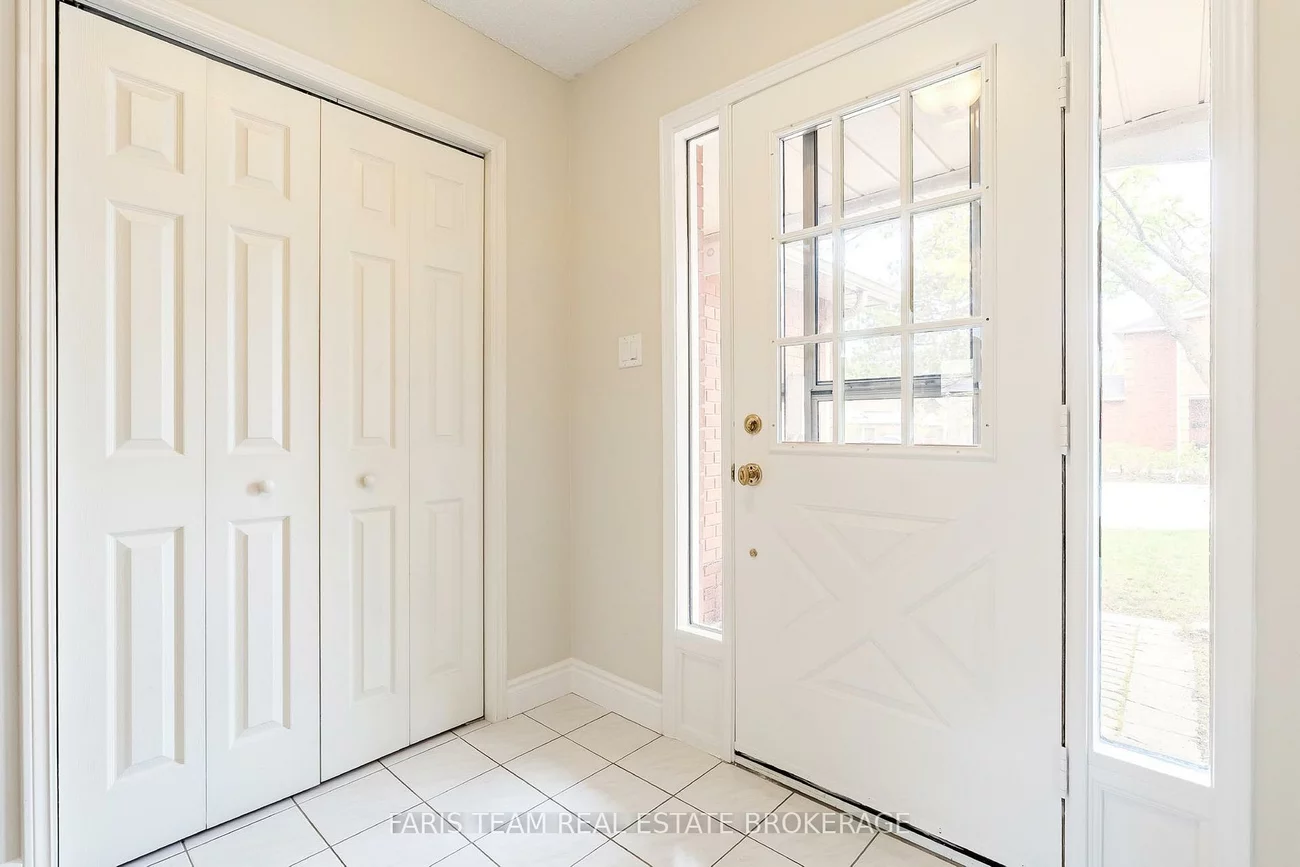 165, Kozlov, West Bayfield, Barrie