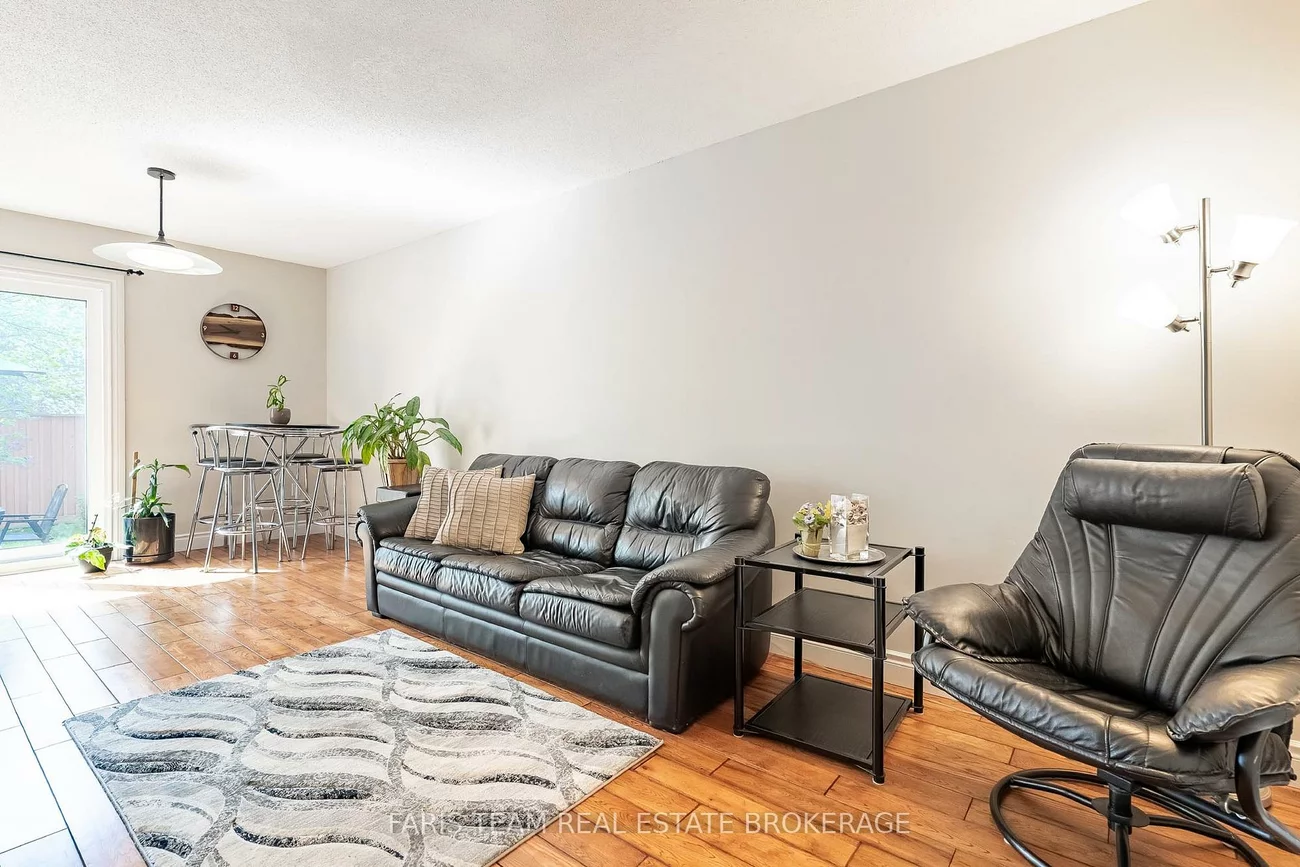 165, Kozlov, West Bayfield, Barrie
