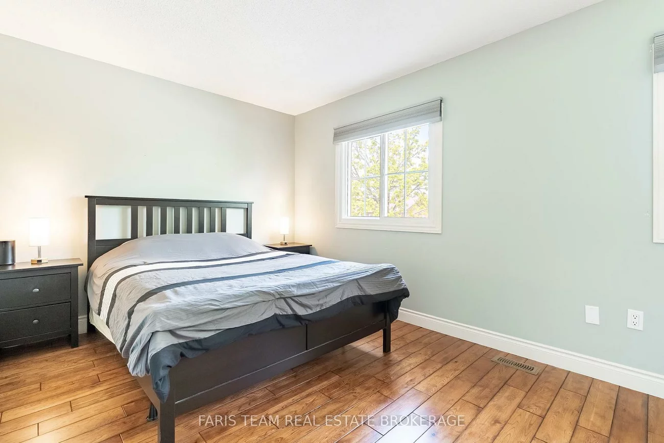165, Kozlov, West Bayfield, Barrie