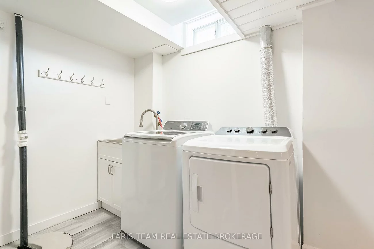 165, Kozlov, West Bayfield, Barrie